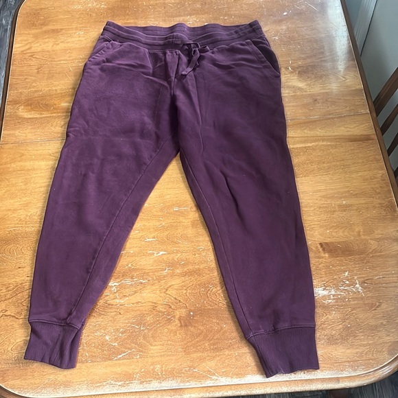 Amazon Essentials Burgundy Joggers - Picture 4 of 11